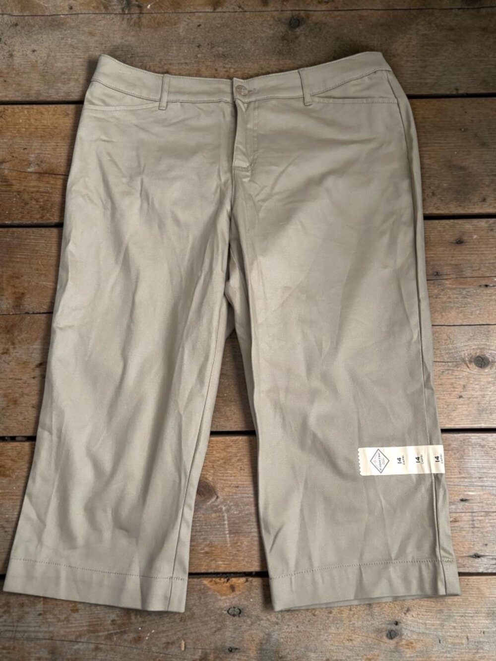 St. Johns Bay Womens Khaki Capri Pants Size 14 Cotton Blend Comfortable Casual W